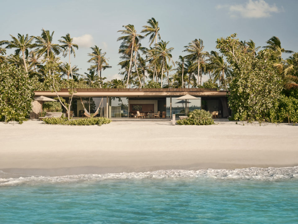 Пляжная вилла в Patina Maldives |  Мистер и миссис Смит